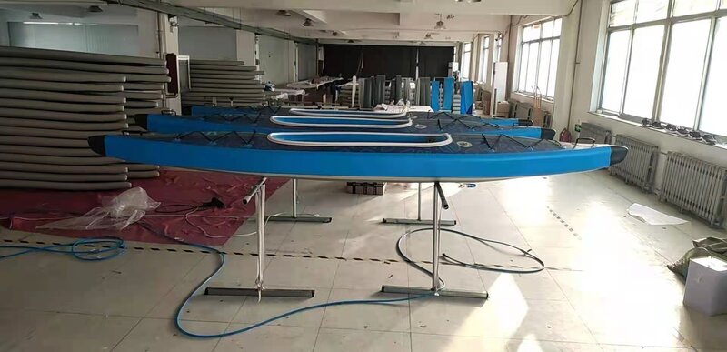 2024 wędkarski kajak jednokomorowy Drop Stitch Air Canoe łódź z PVC nadmuchiwany kajak dla jednej osoby