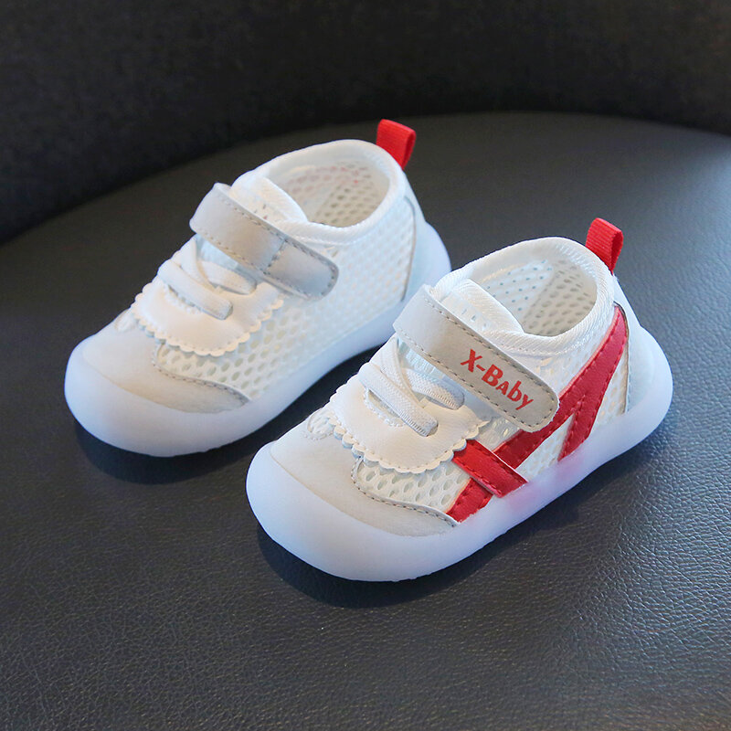 Niemowlęta chłopcy dziewczynki oddychające siateczkowe buty dla małego dziecka miękkie dno wygodne antypoślizgowe buty z siatką mały biały na co dzień