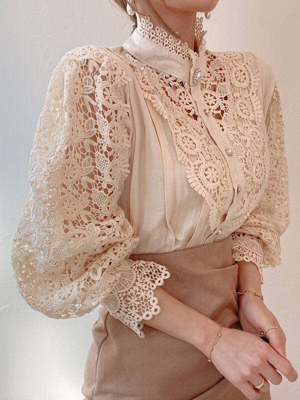 Женская кружевная блузка, белая ажурная блузка составного кроя с лепестковыми рукавами и воротником-стойкой, на пуговицах, универсальный топ, 12419