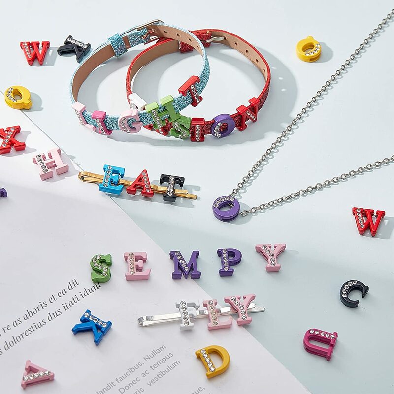 1 Buah A-Z 8Mm Warna-warni Setengah Berlian Imitasi Geser Surat Pesona untuk Membuat Gelang Alfabet Wanita Perhiasan DIY Hewan Peliharaan Kerah Gantungan Kunci