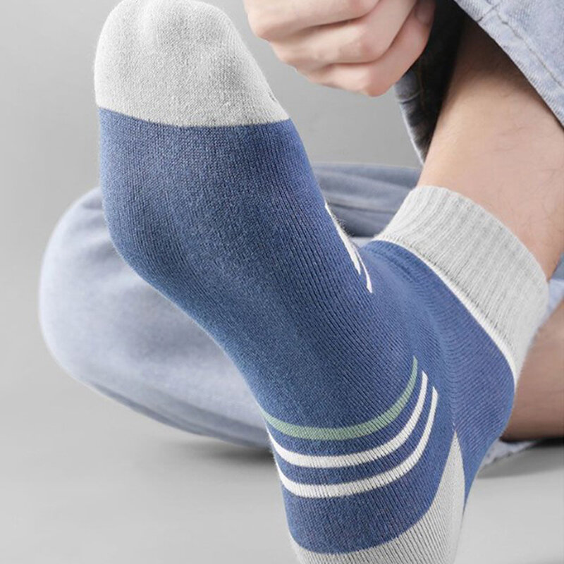 Quatro estações de negócios masculinos casual algodão anti-odor grosso modelos de meias longas cores sólidas meias esportivas masculinas respirável meias