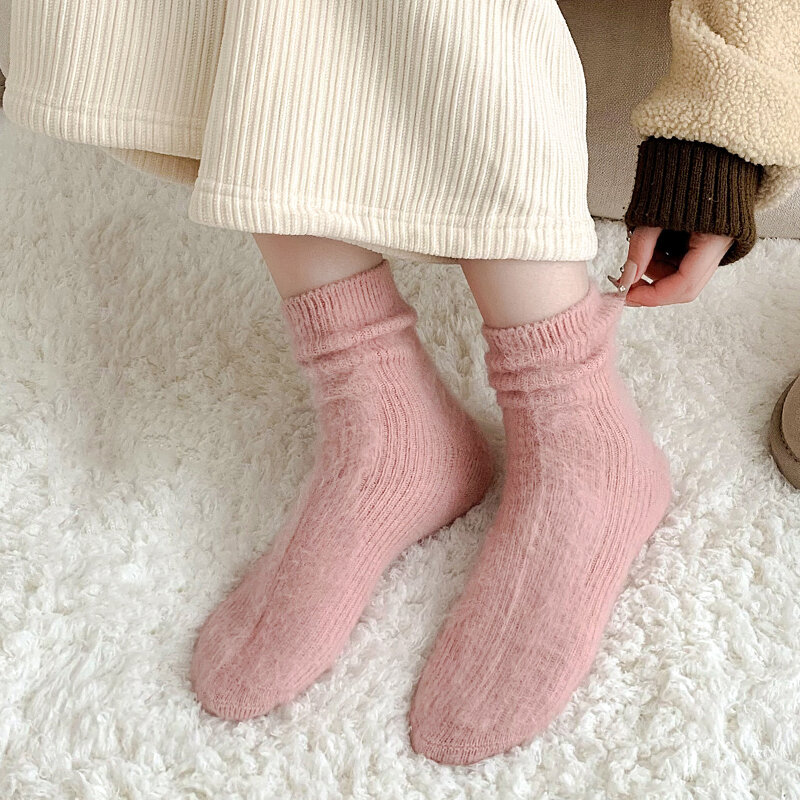 Kaus kaki setengah tabung wanita, Kaos Kaki Hangat empuk warna polos ekstra lapisan Kawaii lantai tebal Fuzzy untuk tidur musim gugur musim dingin