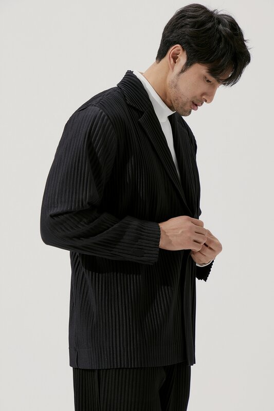 Casaco miyake plissado masculino, ternos pretos, blazer casual, casaco slim fit, tecido elástico, estilo japonês, alta qualidade