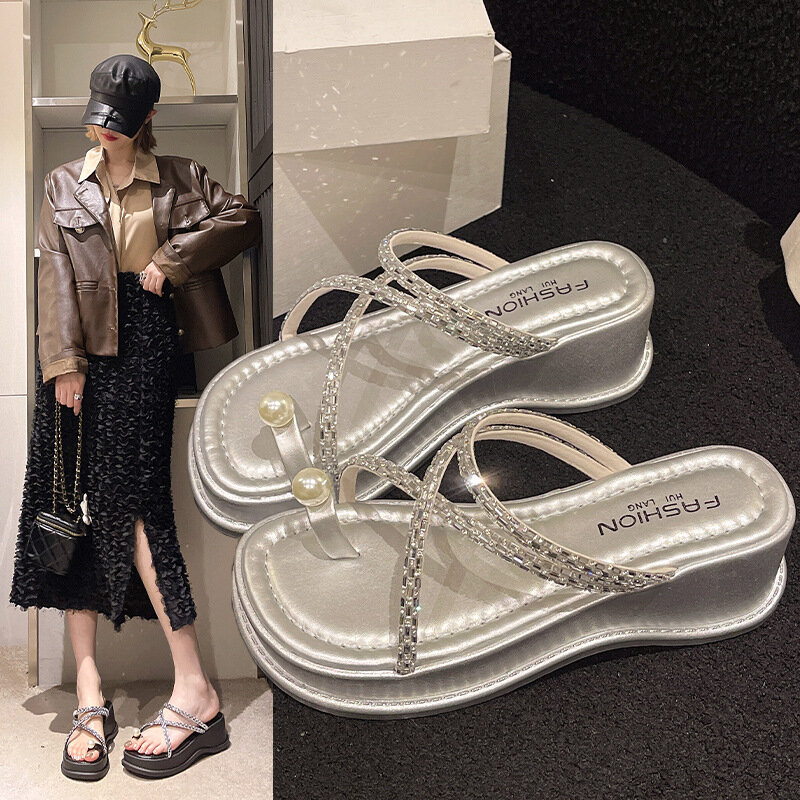 2024 New Fashion Beaded tinta unita sandali da donna con perline suola spessa cinturino piatto pantofole moderne estive pantofole da donna per studenti