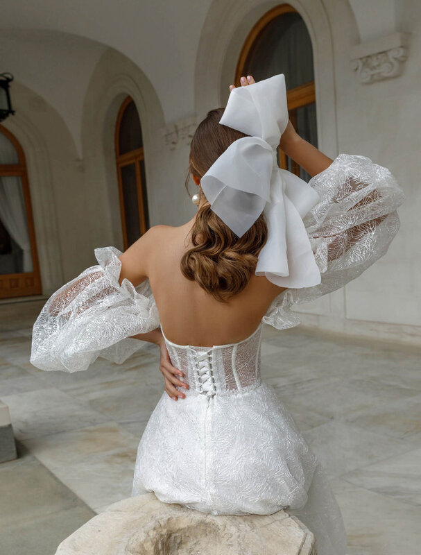 ชุดแต่งงานผ้าโปร่งลูกไม้คอปกสำหรับผู้หญิงชุดเดรสพลีทแบบเปิดหลังชุดเจ้าสาวพลีทพร้อมแขนพัฟแบบถอดได้