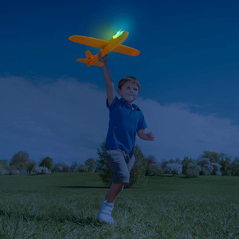 Avión de espuma con luz LED para niños, gran avión de espuma para lanzar, deportes al aire libre, patio trasero, fiesta de cumpleaños, regalos óptimos, paquete de 2, 48CM