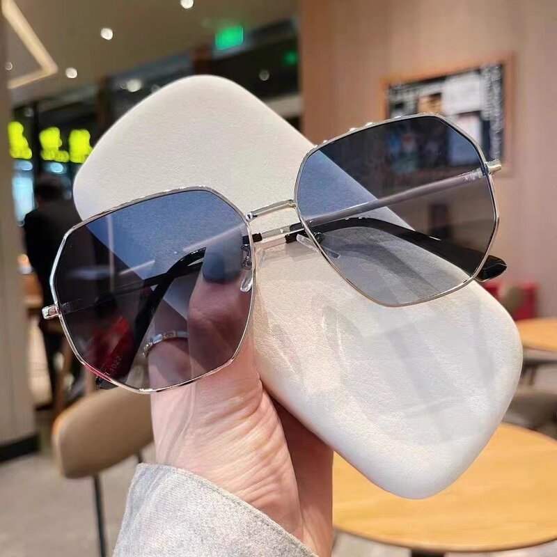 2024 Sunglasses Cute Travel Party Gradient Color Eyewear Girl All-match Pratical Durable Plastic Sunscreen Очки Солнечные