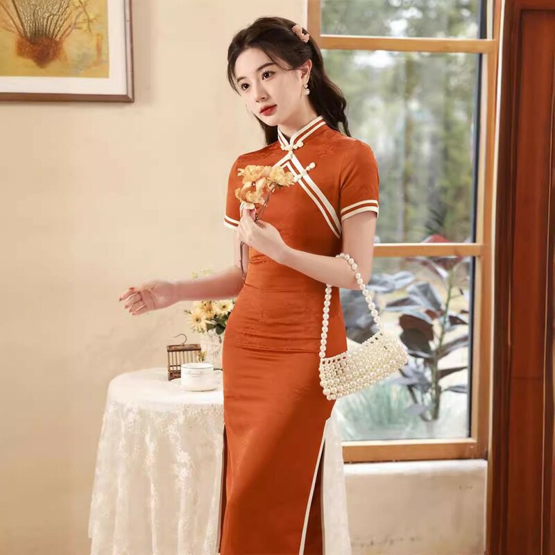 Qipao tradicional de estilo chino para mujer, vestido Sexy ajustado con abertura, Cheongsam sedoso informal, primavera y verano, novedad de 2024