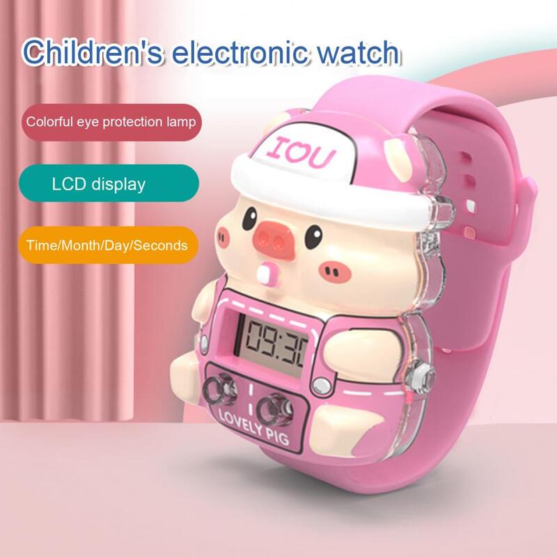 สายรัดข้อมือปรับได้นาฬิกาข้อมือการ์ตูนหน้าจอ LCD ไฟสีสำหรับเด็กวัยหัดเดินลายลูกหมูน่ารักของเล่น Jam Tangan elektronik สำหรับเด็ก