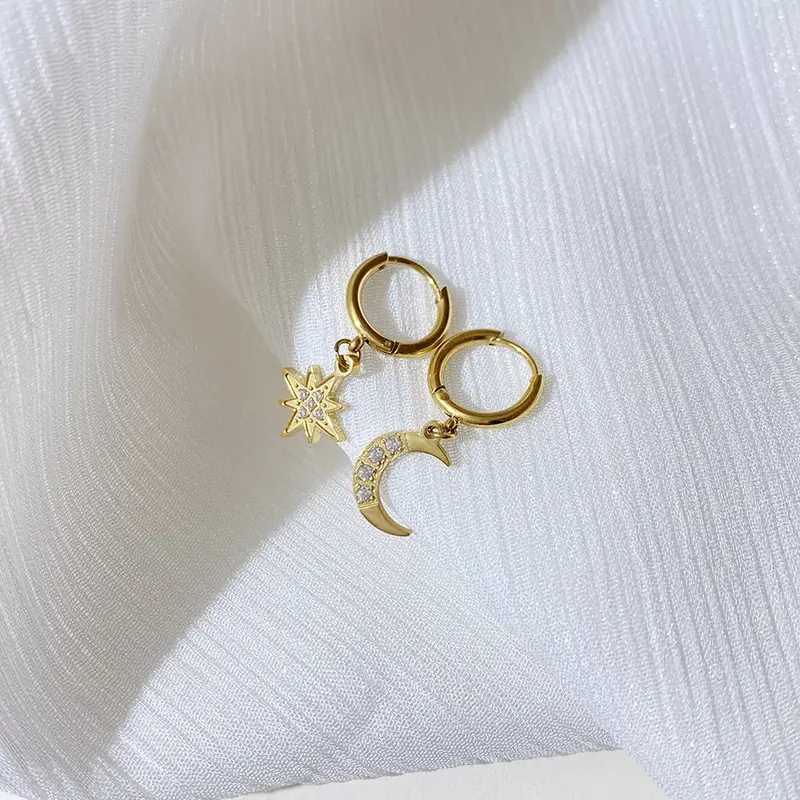 Nowe 2024 zakontraktowane delikatny kryształ gwiazda temperament wiszące kolczyki damskie koreański styl klasyczny małe kolczyki moda biżuteria