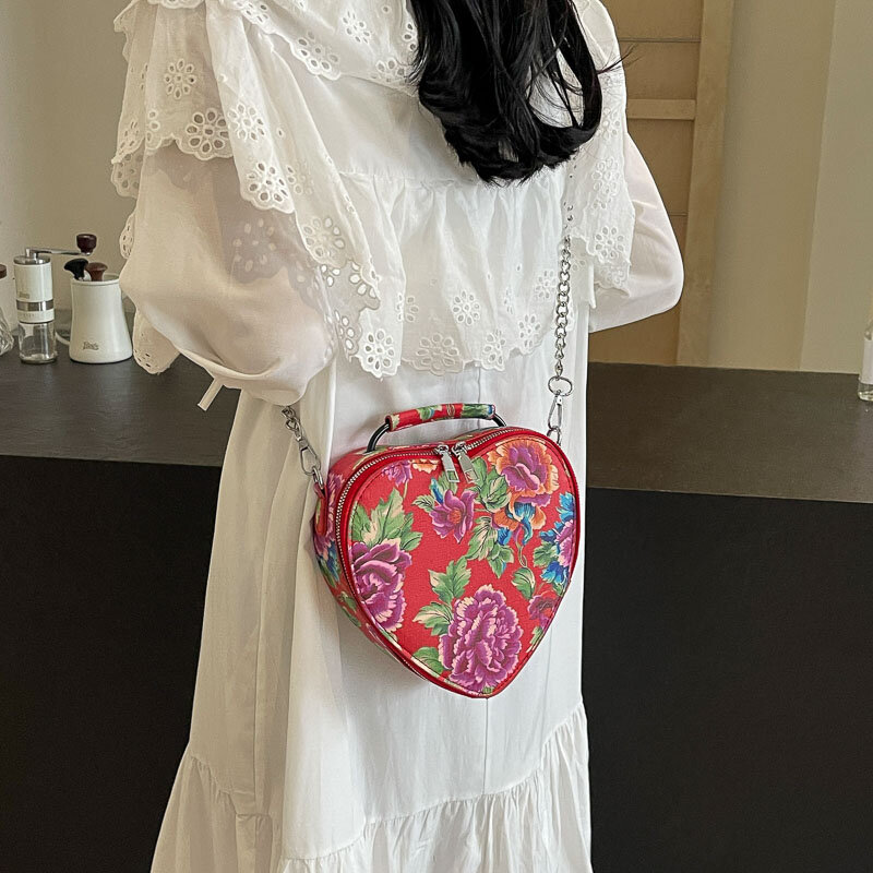 女性のためのエスニックスタイルのプリントショルダーバッグ,愛のハートのハンドバッグ,結婚式のハンドバッグ,レトロなスタイル,ファッショナブル