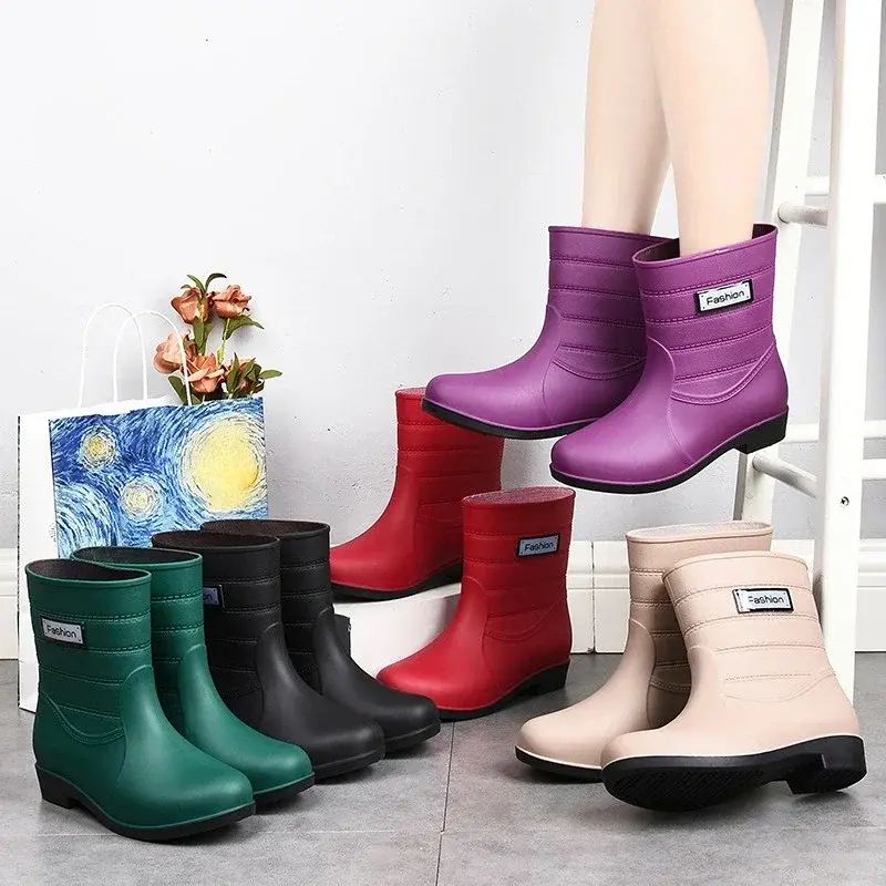 Bottes de pluie imperméables en caoutchouc pour femmes, chaussures de jardin confortables, chaussures d'eau à enfiler