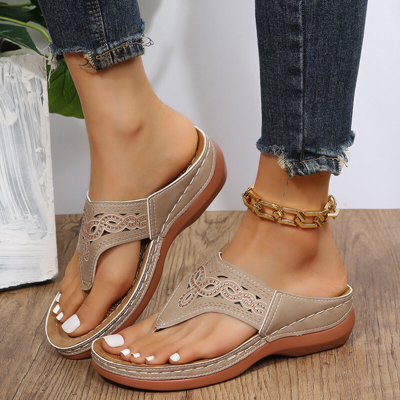 Pantofole Platform Wedge scarpe da donna 2024 Summer Trend comodi sandali romani Casual suola in gomma leggera infradito da spiaggia