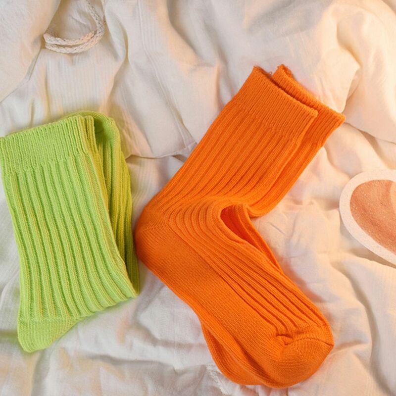 Cute Retro Trendy Winter Cotton Men Knit Calf Socks calze da donna calze a tubo centrale tinta unita calze sportive