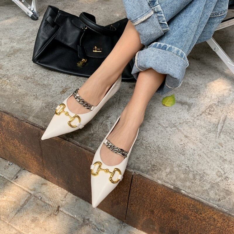 2020 autumn/winter new horse buckle pointy flat shoes, network celebrity with the same style of women fashion shoes