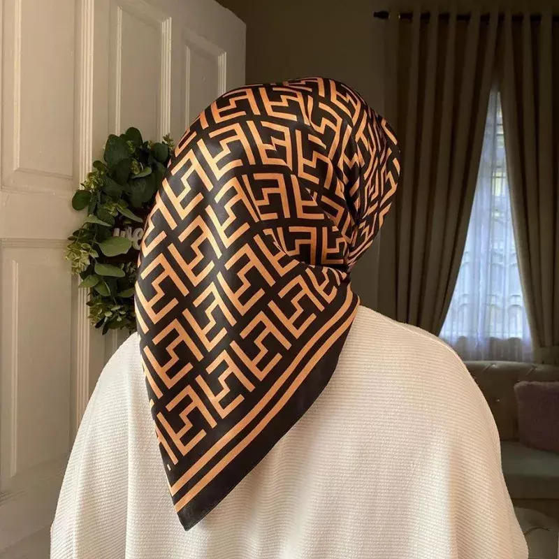 Hijab impresso letra F da marca de luxo para mulheres, amarelo e preto, cachecol elegante, lenço fashion, presentes do dia dos namorados