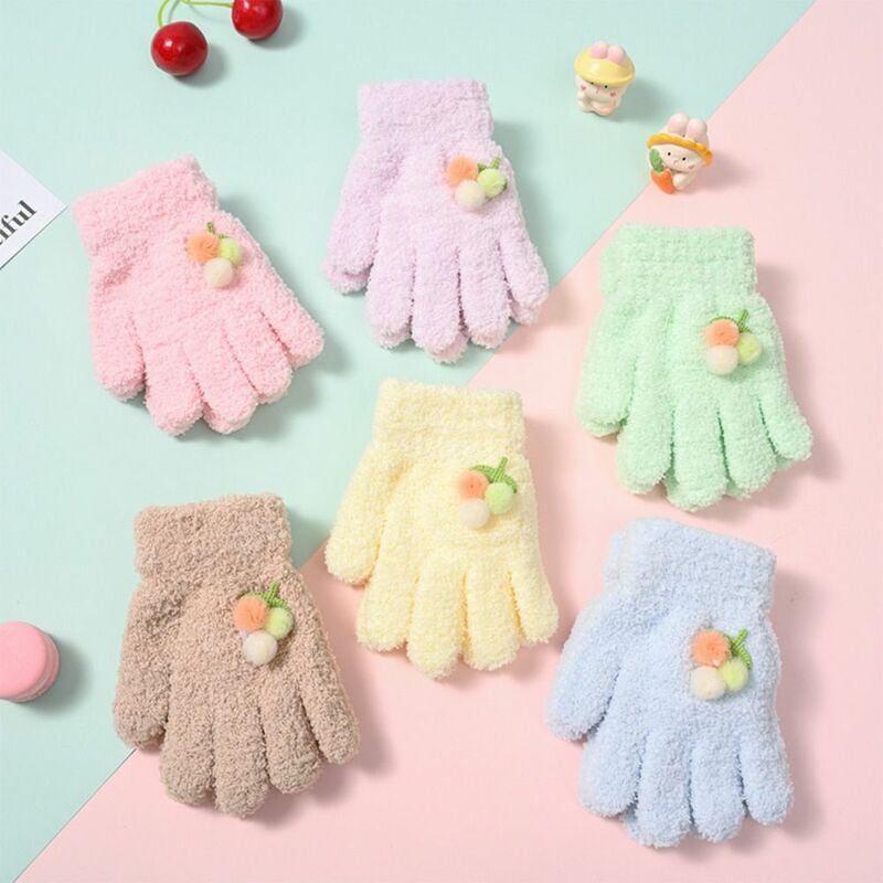 Guanti lavorati a maglia per bambini caldi moda antivento modello di stampa animalier guanti a dita intere addensare guanti caldi per ragazzi/ragazze