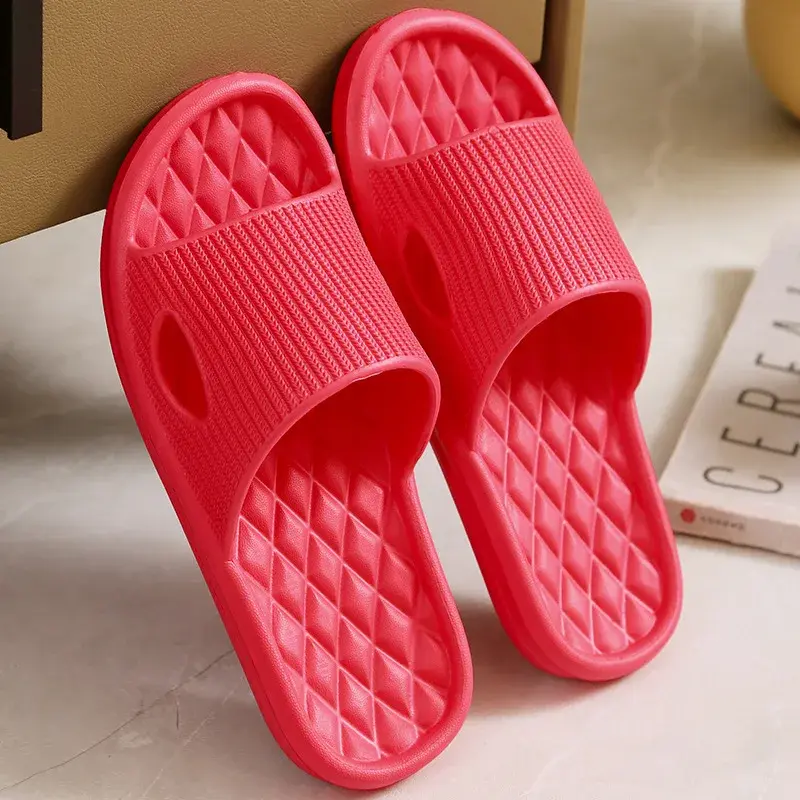 Sandal datar pasangan, sepatu sandal kamar mandi anti selip dalam ruangan musim panas lembut warna Solid untuk pria wanita