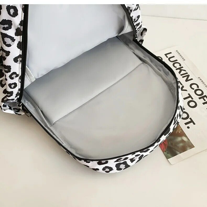 Backpack Women's Fashion Leopard Pattern Nylon Backpack Leisure Travel Backpack Flip Book Bag
