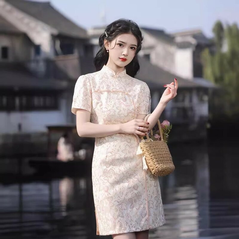 Cheongsam corto de encaje para mujer, vestido chino clásico de manga corta, Qipao Sexy, ropa de diario para boda y fiesta de noche para niñas, nuevo y elegante