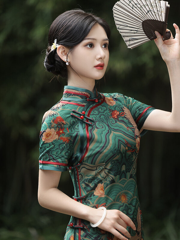 2024 Autumn/Winter New Hualuo Qipao Dress with 3/4 Sleeves Improved Side Eight Button Double layered Qipao