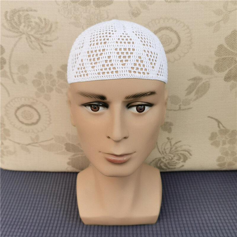 Nowy letni biały czyste ręcznie robione haczykowaty kapelusz modlitewny saudyjski męski biały kapelusz z dzianiny owinięty pałąkiem w dół