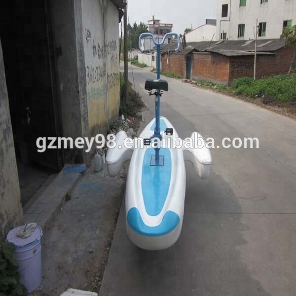 Vélo de l'eau de sortie d'usine de Guangzhou pour le parc aquatique (M-030) bateau à pédale fiViolet extérieur