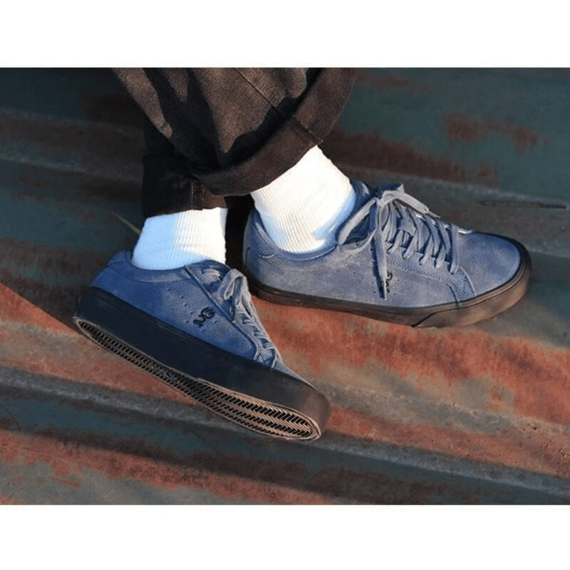 Joiints مصمم أحذية تزلج للتزلج للجنسين جلد الغزال الأزرق المدربين المطاط وحيد رياضة المشي حذاء كاجوال