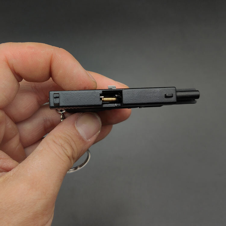 1PC Alloy Empire 1:3 Glock Keychain Jedi Survival Pistol Model Ornaments Simulation Detachable Soldier Equipment with bullets