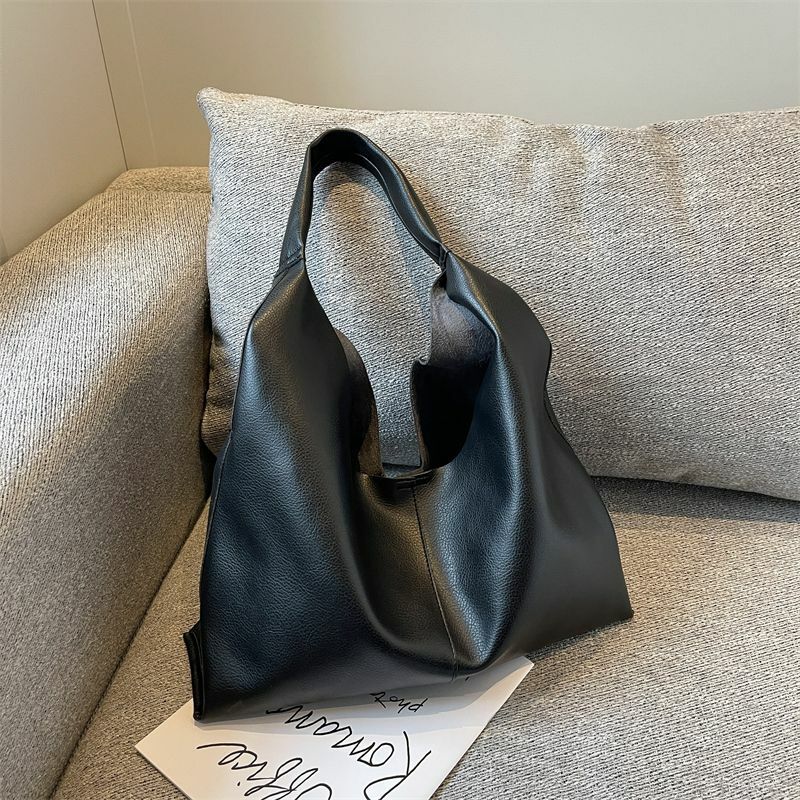 Tas bahu kapasitas besar Pu permukaan lembut wanita, tas ember Harajuku mewah populer mode baru 2023