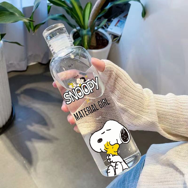 500ML nuova bottiglia d'acqua Snoopy Anime sport tazza d'acqua tazze di plastica portatili di grande capacità tazza d'acqua per bambini tazza motivazionale