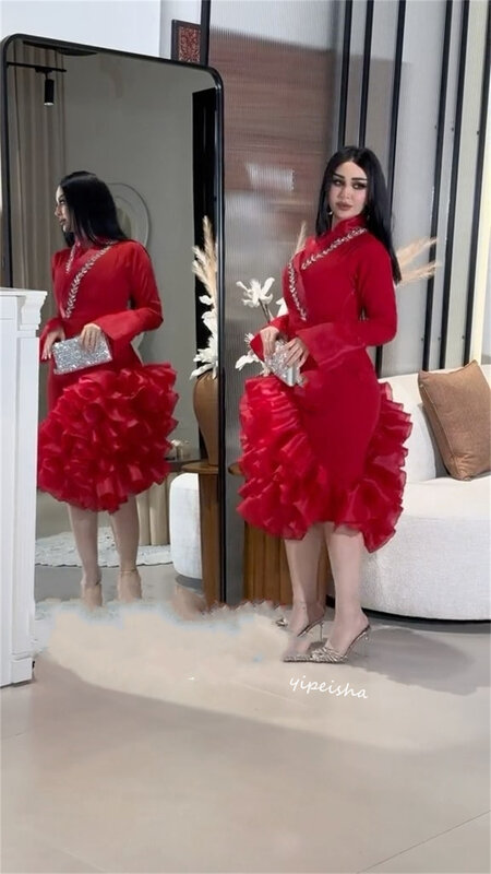 Gaun Prom Arab Saudi Satin Pleat manik-manik Clubbing A-line V-neck Bespoke gaun acara gaun panjang lutut