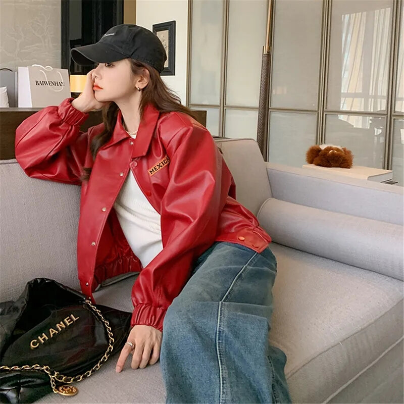 Новинка весна-осень 2023, женское модное красное кожаное пальто для отдыха в стиле High Street, свободная мотоциклетная кожаная куртка