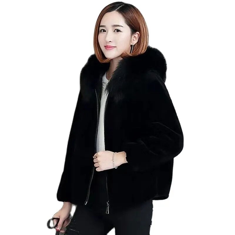 女性のイミテーションシープションドローベルフード付きコート、韓国のルーズファージャケット、厚い暖かいフェイクフォックスカラーのオーバーコート、秋と冬