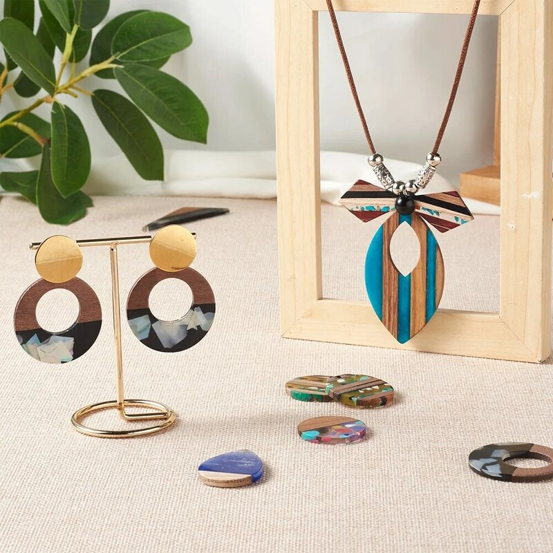 1 Box Walnussholz Anhänger geometrische Form Harz Holz Charms für Halskette baumeln Ohrring Schmuck machen Ergebnisse Vintage Geschenk