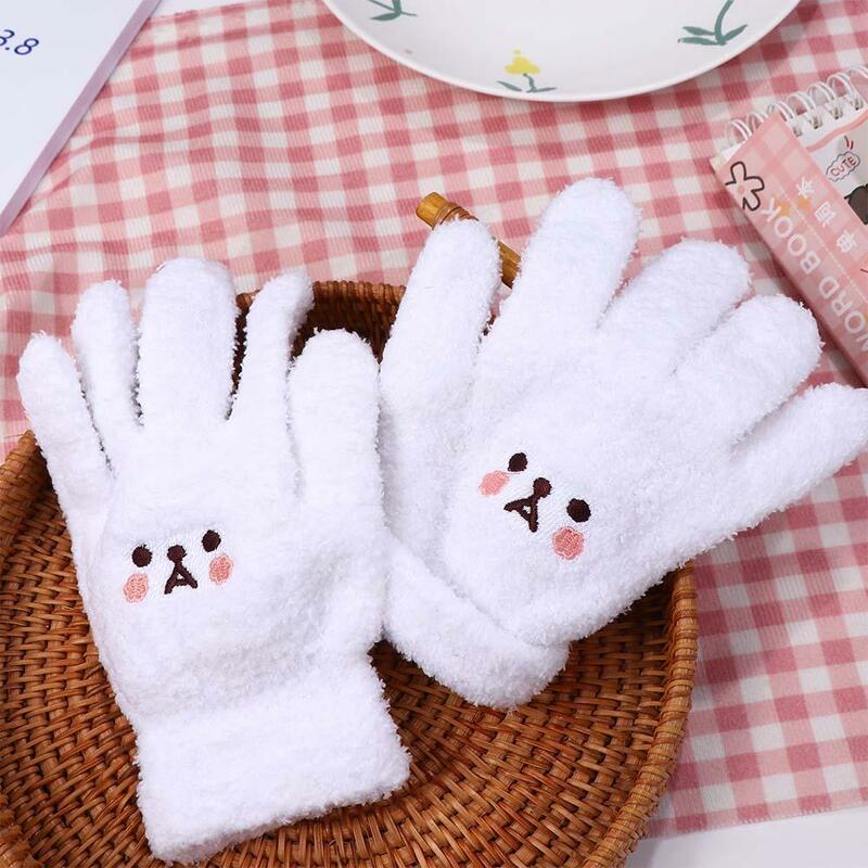 Милые мягкие шерстяные варежки для женщин, бархатные вязаные перчатки, милые перчатки для вождения с медведем, осенние и зимние перчатки с закрытыми пальцами