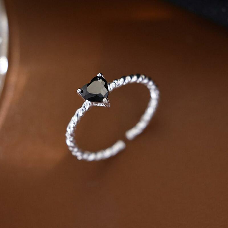 2024 New Black Zircon Heart Open Rings For Women Adjustable Opening Luxury Fashion Personality Gift Jewellery Accessories