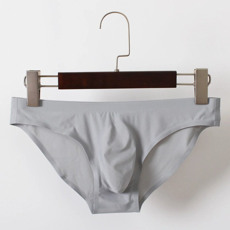 ผู้ชายยืดหยุ่น Seamless Solid Underpants Ultra-บาง Breathable น้ำแข็งผ้าไหมไม่มีรอยต่อต่ำเอวชุดชั้นใน