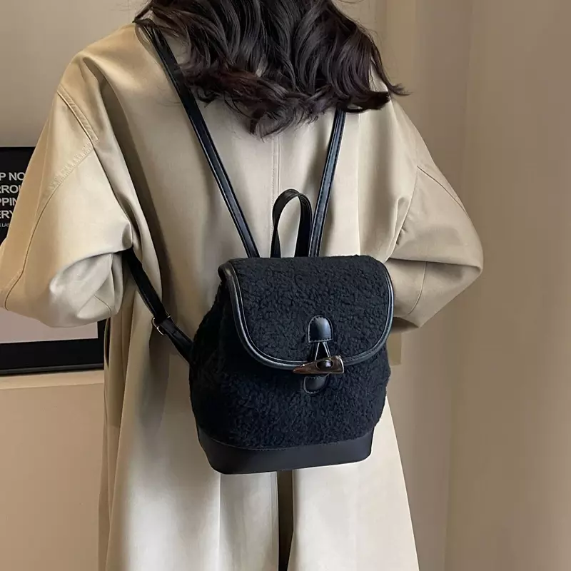 2024 spring Warm Lamb Wool Women Backpack Fashion Designer Plush Handbag Anti Theft Backbag Lady Casual Shoulder Crossbody Bag