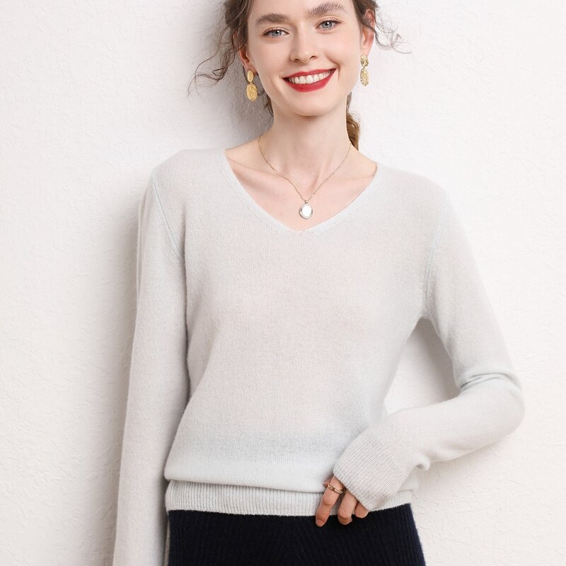 Luxury Cashmere Sweater Women's V-neck Pullover Sweater  Autumn / Winter New Loose Slim Solid Color Versatile Underlay Knit  Top