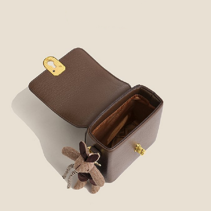 Modische trend ige Vintage große Kapazität kleine quadratische Tasche Umhängetasche beliebte Damen Armband neue Tasche 2024