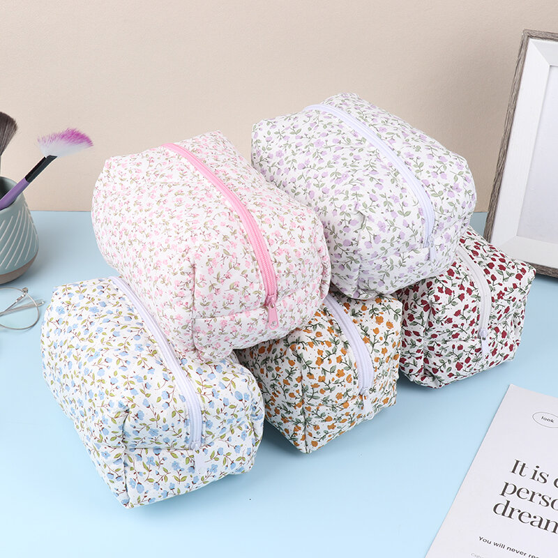 Storage Organizer Floral Puffy Quilted Makeup Bag Flower Printed Cosmetic Pouch Travel Cosmetic Bag Makeup Accessory