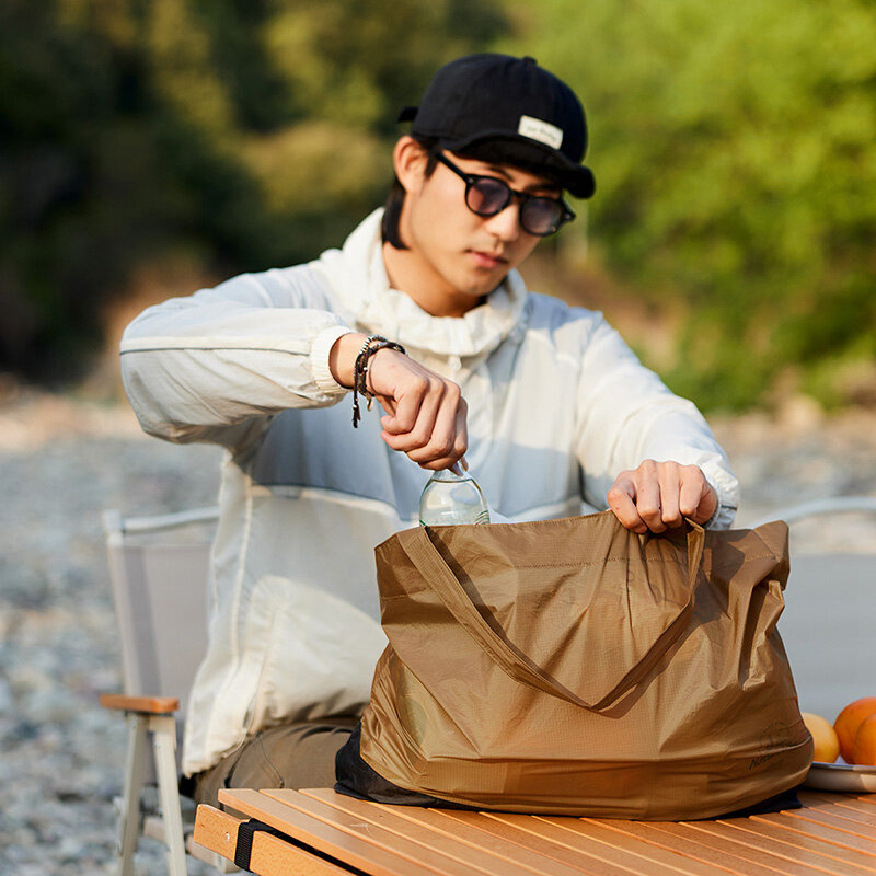 Naturehike borsa portaoggetti impermeabile pieghevole ultraleggera da 28 litri borsa portatile per la protezione dell'ambiente da campeggio di grande capacità