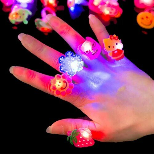رائجة البيع 10/5 قطعة الكرتون LED خواتم الاصبع مضيئة تألق في الظلام ضوء لعب للأطفال فتاة حفلة عيد ميلاد هدايا