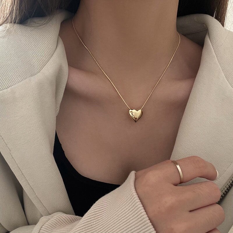 Vintage Love Heart Pendant Necklace for Women Trend Aesthetic Gold Color Metal Chain Collar Choker Party Jewelry Birthday Gifts