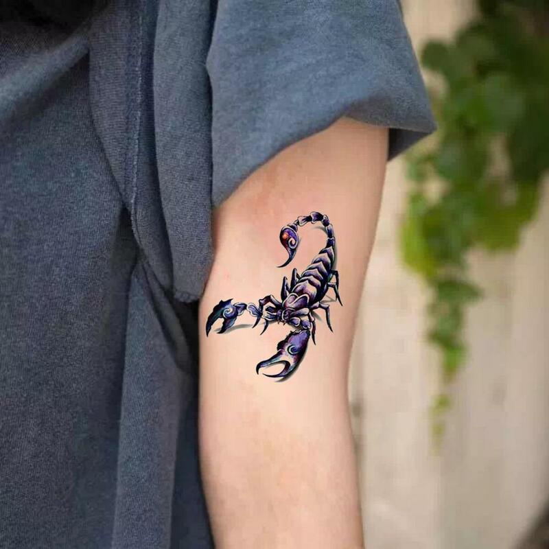 Pegatina de tatuaje impermeable temporal 3D para hombres, moda fresca y divertida, rey Escorpión