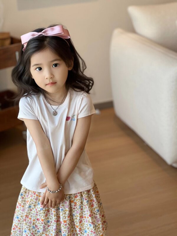 Детские футболки и юбки с цветочным принтом