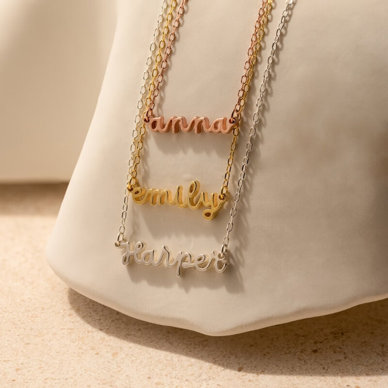Personalized Name Necklace Exquisite Name Pendant Jewelry for Mom and Her Exquisite Gifts