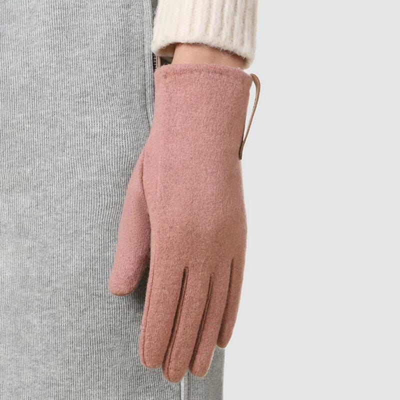 Winter Gloves 1 Pair Exquisite Opening Fingertip 3D Cutting  Women Winter Thin Style Fleece Outdoor Gloves Daily Wear