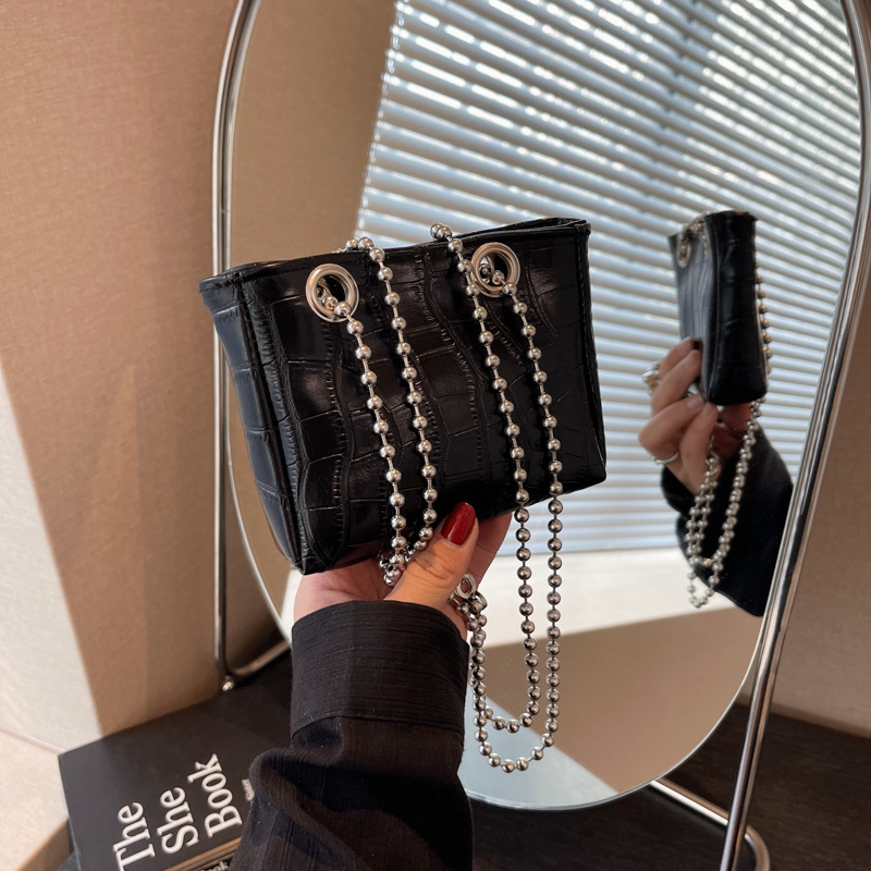 2023 Summer Black Silver Cross Body Bag for Women Fashion Chain Mini Square PU Leather Shoulder Bags Lipstick Money Storage Bags
